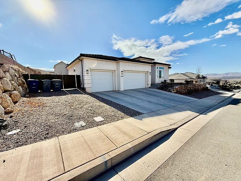 1476 Black Brush Dr — Photo 3