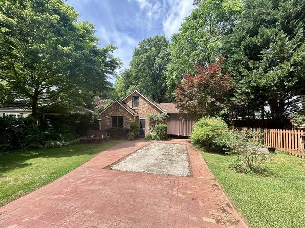 725 Brown Pl, Decatur, GA 30030