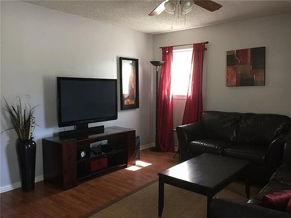 3rd image of 1909 Marsalis Dr