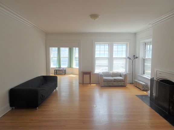 2nd image of 1356 E Hyde Park Blvd APT 1