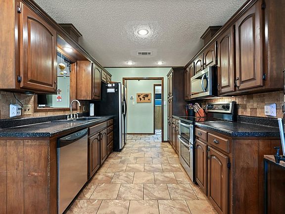 4th image of 5701 Richmond Ave