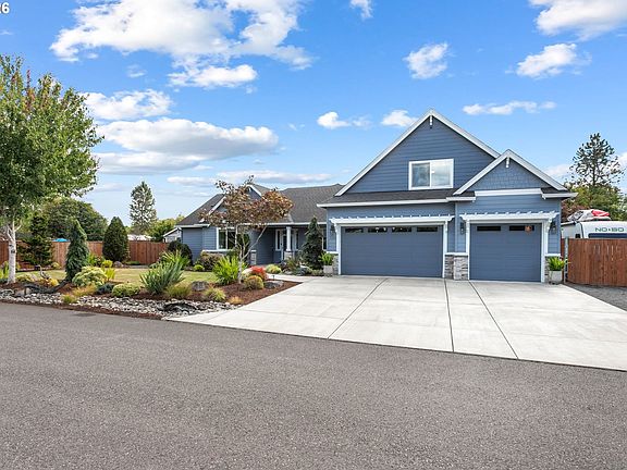 2nd image of 7219 NE 211th Cir