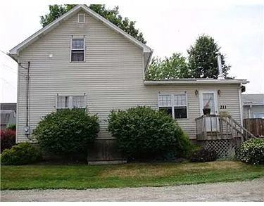 211 W Grant St photo 1