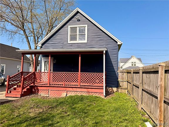 3rd image of 151 Roland St