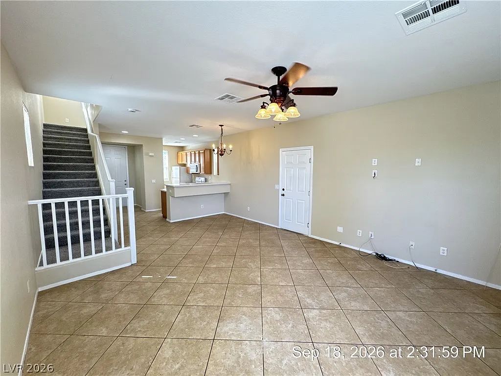 3 bed, 2.5 bath, 1458 sqft, $1,950 — Photo 4