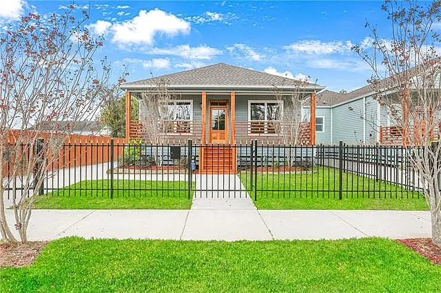 3216 Burdette St — Photo 1