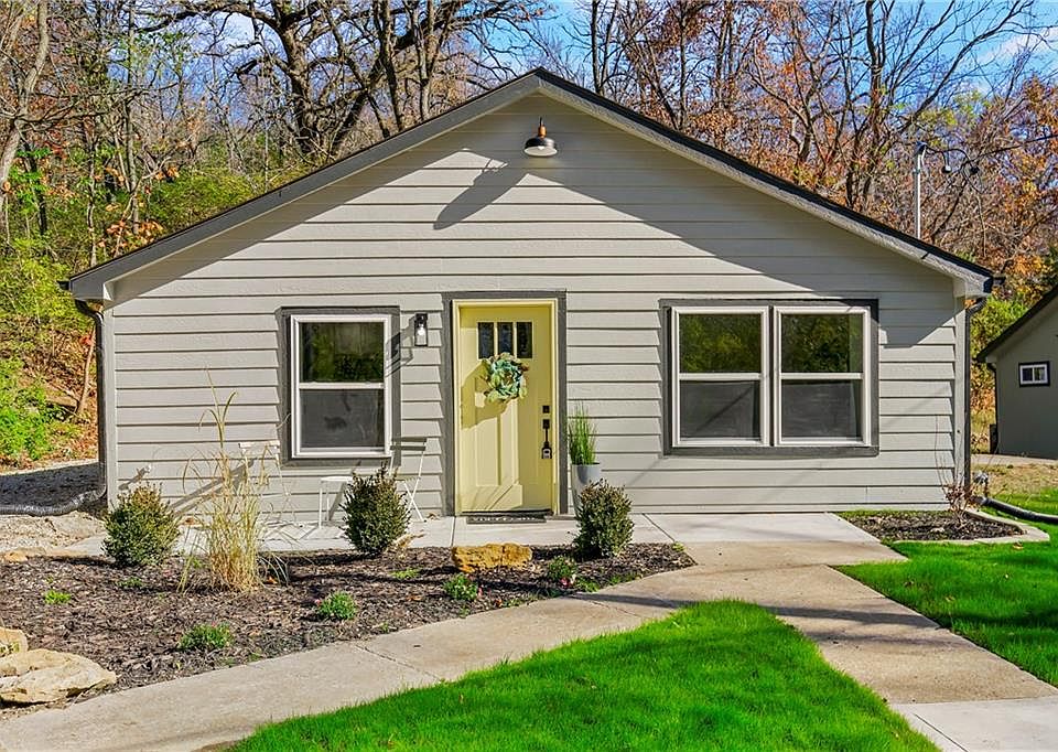 1st image of 2127 Ball Ln