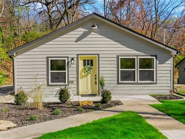 2127 Ball Ln, Kansas City, KS 66103