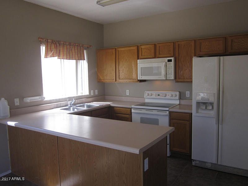 2nd image of 1575 E Betsy Ln Unit B