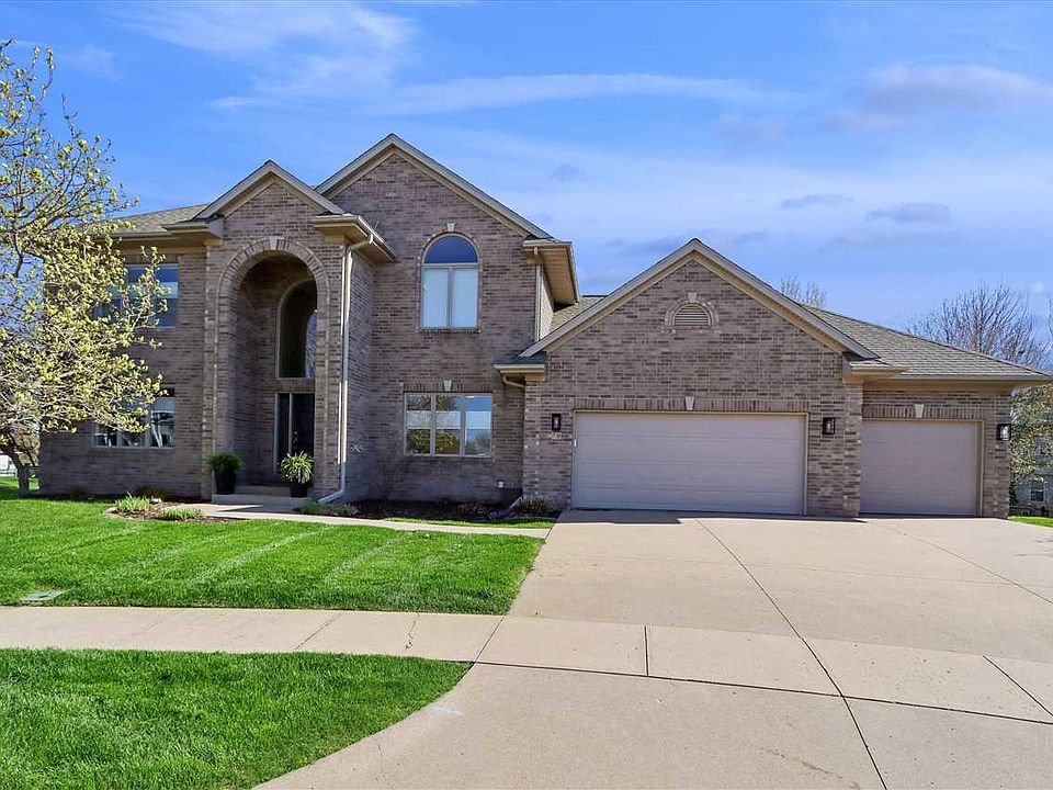 1st image of 70 Larkspur Ct