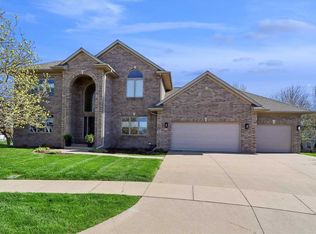 70 Larkspur Ct, Iowa City, IA 52246