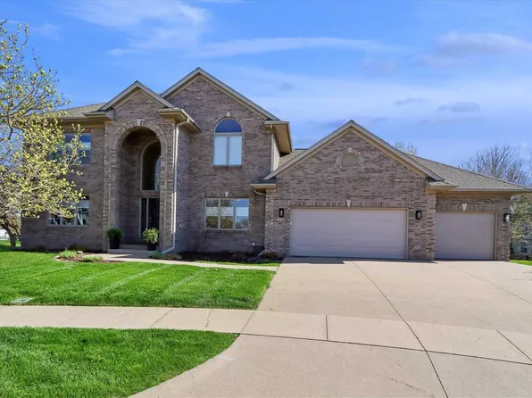 70 Larkspur Ct, Iowa City, IA 52246