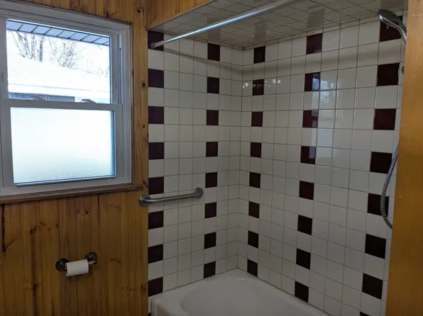 7003 Arkansas Ave, Hammond, IN 46323