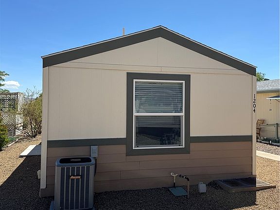 2nd image of 1204 Birch Drive