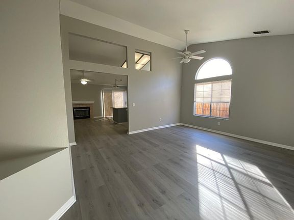 3rd image of 9177 Cerrolinda Cir