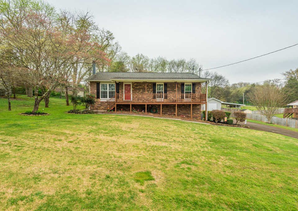 1st image of 705 Lake Mill Ln