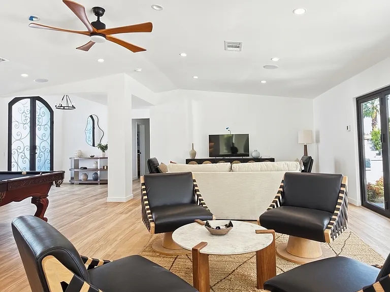 363 W Yorba Rd — Photo 8