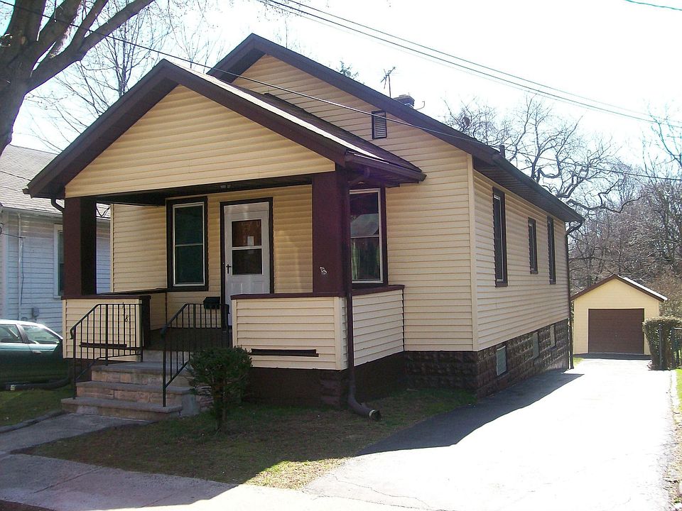 1st image of 138 Lincoln Pl