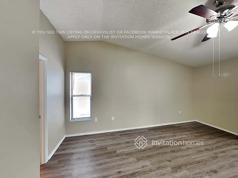 2297 Cork Oak St E — Photo 15