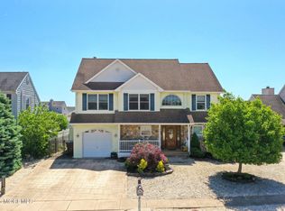 71 Top Sail Ct, Bayville, NJ 08721