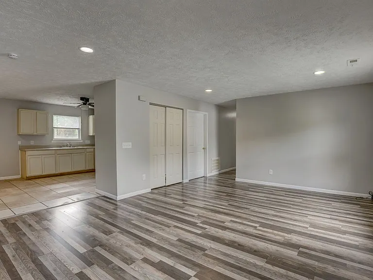 4489 Ammon Ave — Photo 5