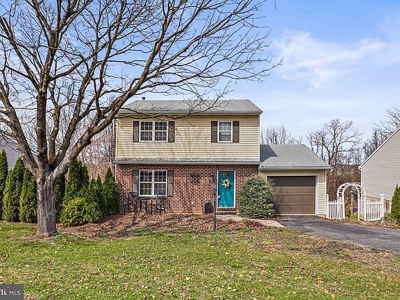 2nd image of 3051 Druck Valley Rd