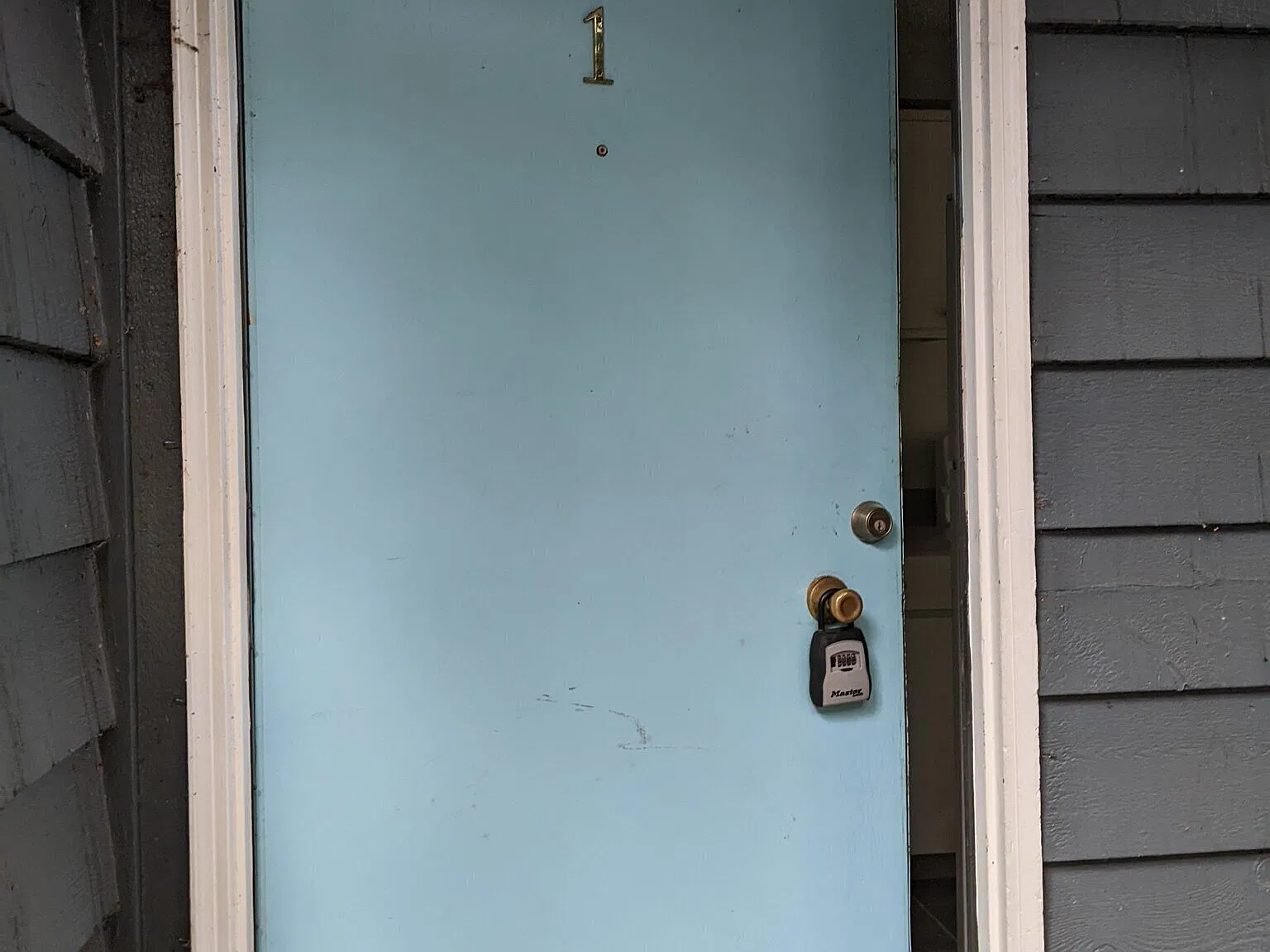 2 bed, 1.0 bath, $1,595 — Photo 2