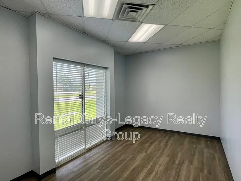6365 Philips Hwy — Photo 11