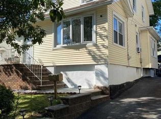 39 Maplewood Ave, Bogota, NJ 07603