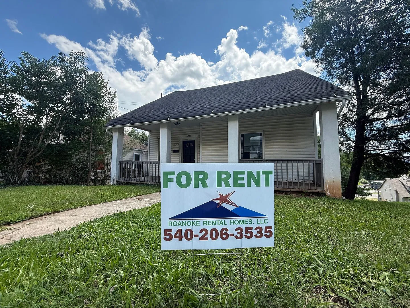 2128 Orange Ave 3bed/1bath $1295 — Photo 1