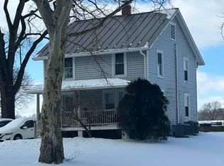 10708 Mapleville Rd, Hagerstown, MD 21742