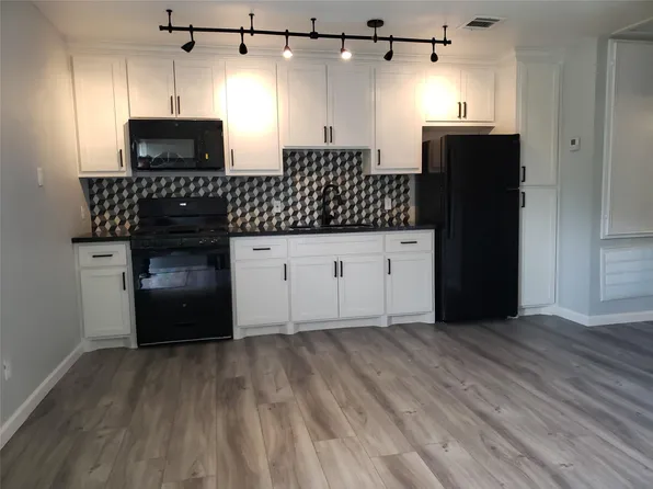 1503 Ryon St #B, Houston, TX 77009