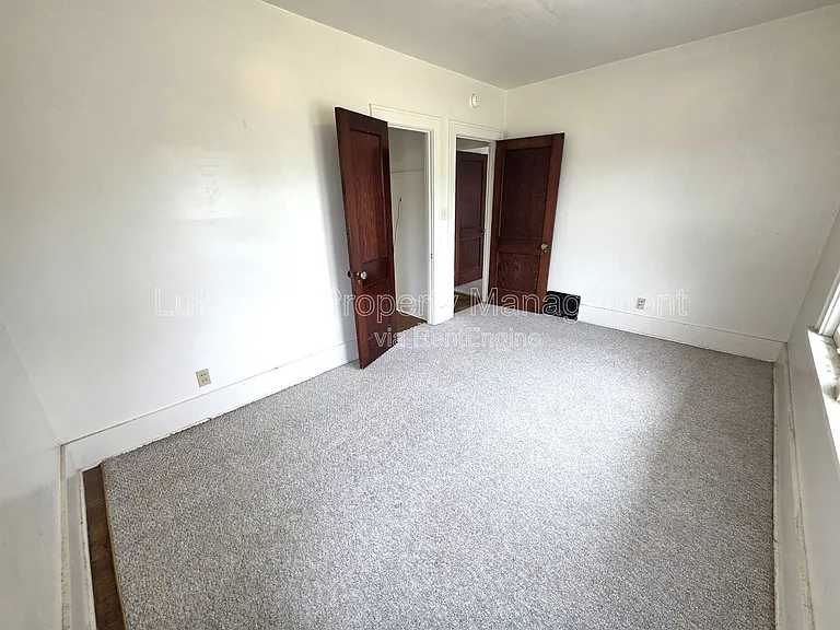 1019 Egleston Ave #1017 — Photo 8