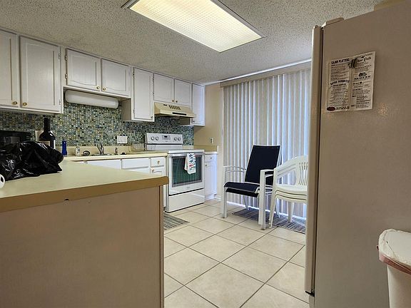 4th image of 1440 Paradise Point Dr Unit 25
