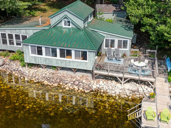 70 Walnut Lane, Belgrade, ME 04917