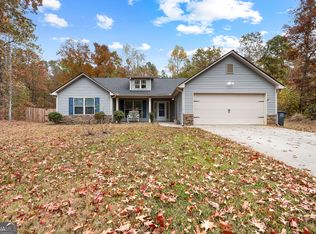 95 Esther Dr, Grantville, GA 30220