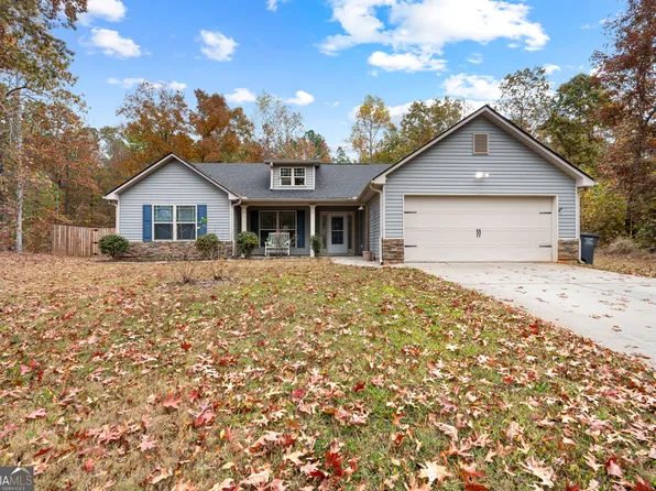 95 Esther Dr, Grantville, GA 30220