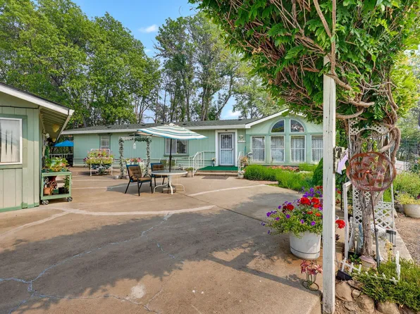 9561 Highway 140, Eagle Point, OR 97524