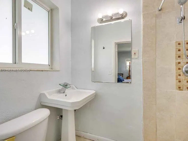 3431 Jackson Blvd — Photo 8