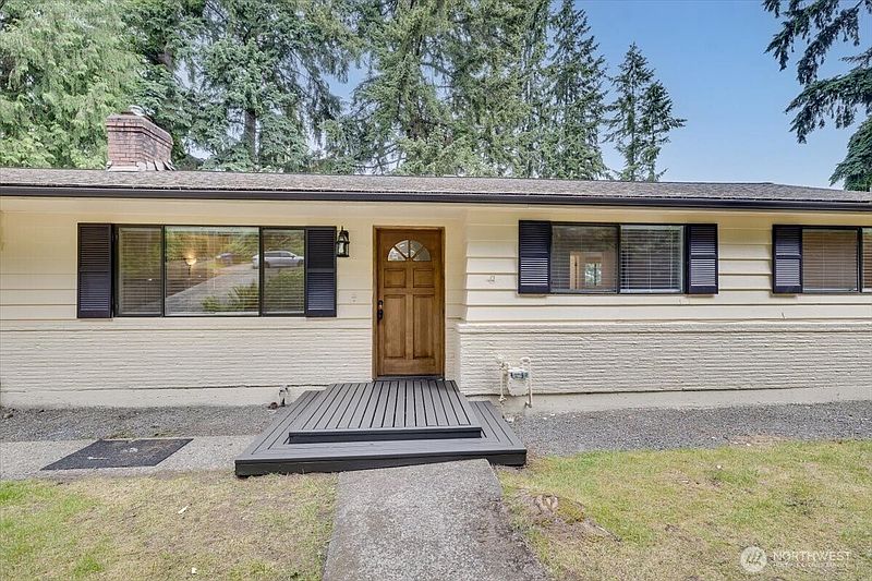 2nd image of 15062 SE 44th Street