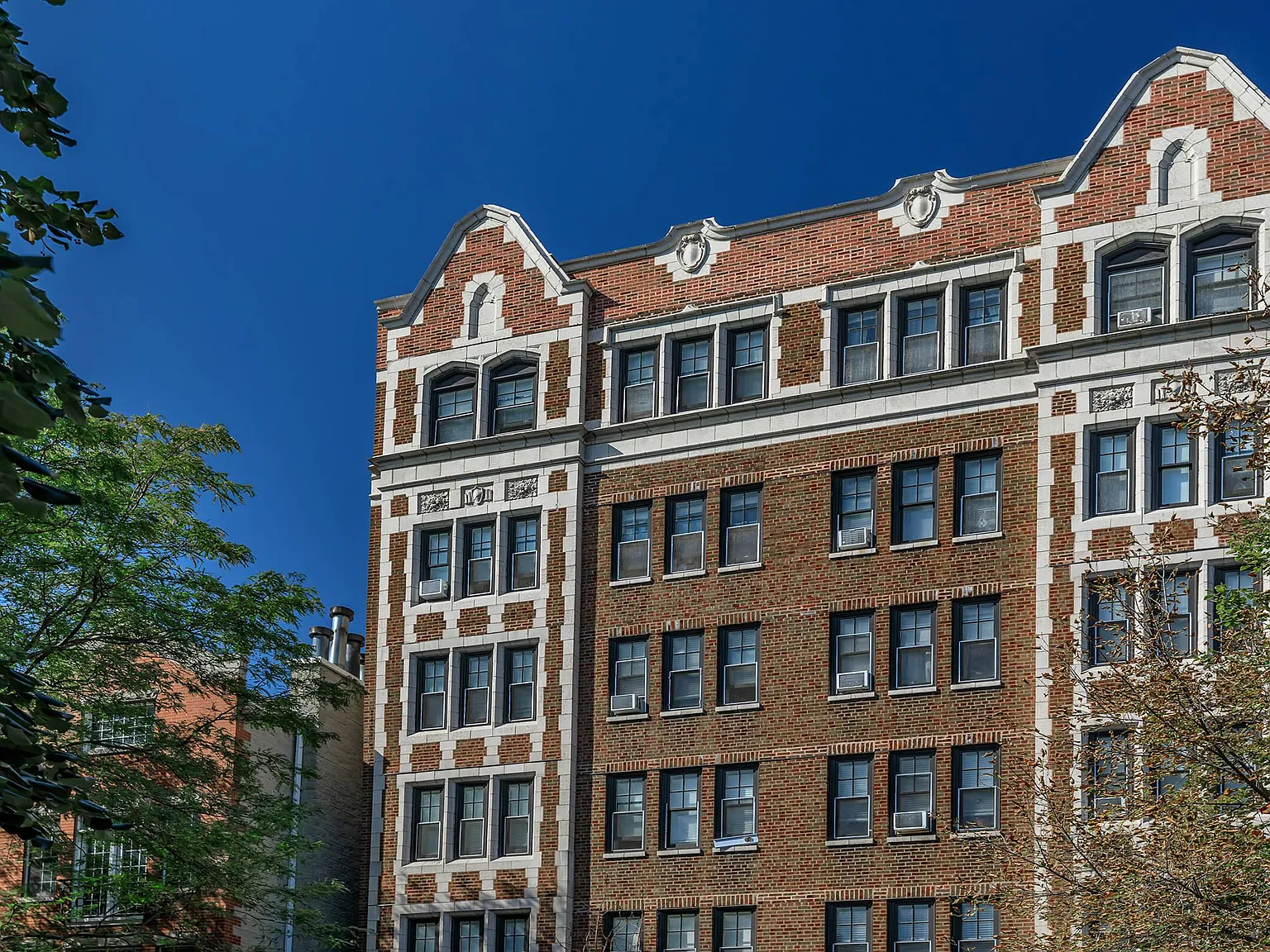 Sheridan Park Apartments — Photo 1