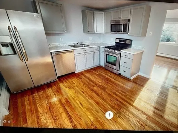 54 Martin St #54, Lowell, MA 01854