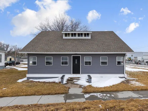 452 S Walnut St, Avoca, IA 51521