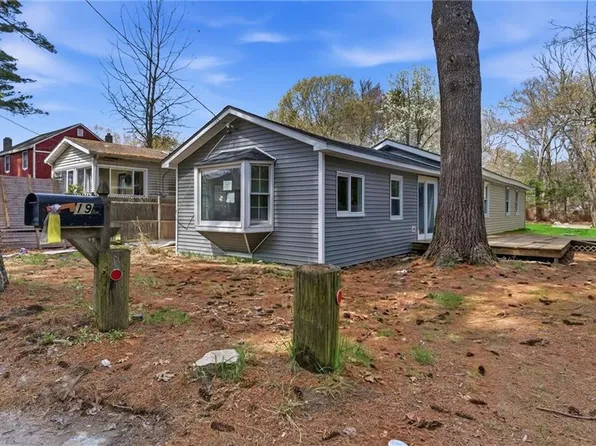 199 Mishnock Rd, West Greenwich, RI 02817