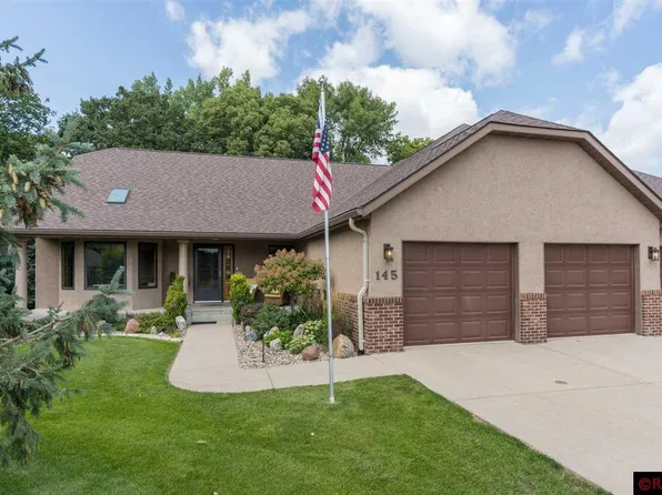 145 Apple Nook Ct, Mankato, MN 56001