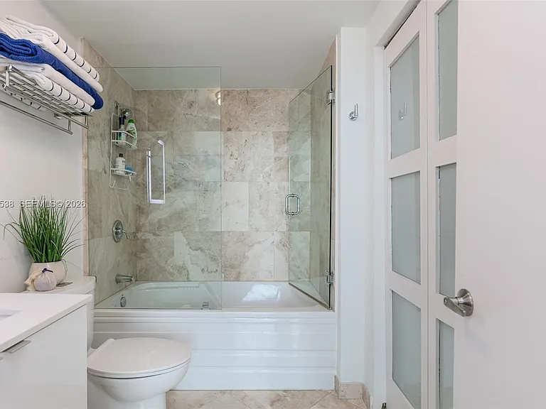 690 SW 1st Ct #Penthouse II17 — Photo 14
