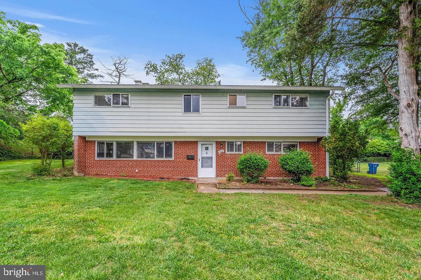 3 bed, 1.5 bath, 1222 sqft, $3,000 — Photo 1
