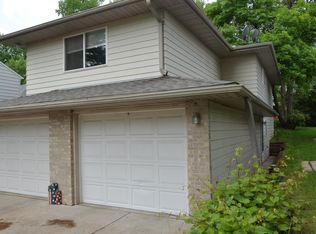511 S 40th St APT 2, Lincoln, NE 68510