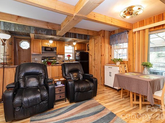 3rd image of 2670 Dicks Creek Rd