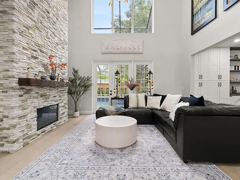 663 Charrice Pl — Photo 9